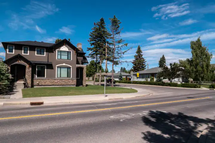 A residential street in Shaganappi